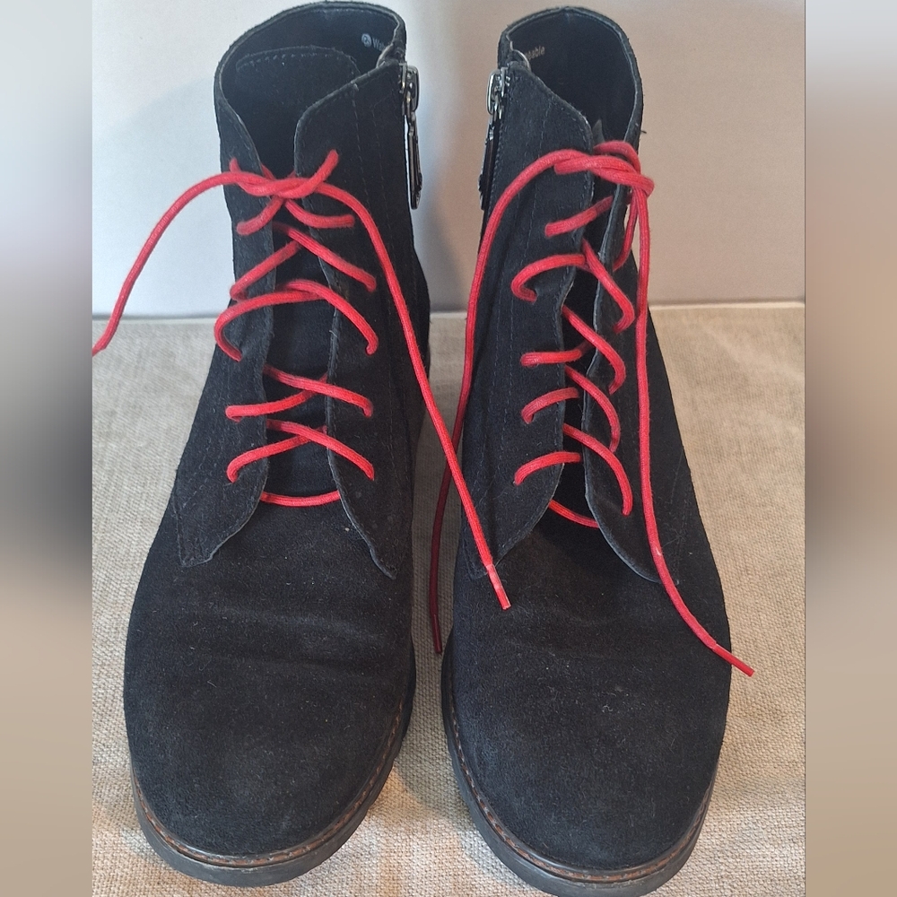 Blondo Women's Boots Size 9.5 Black Suede Waterproof